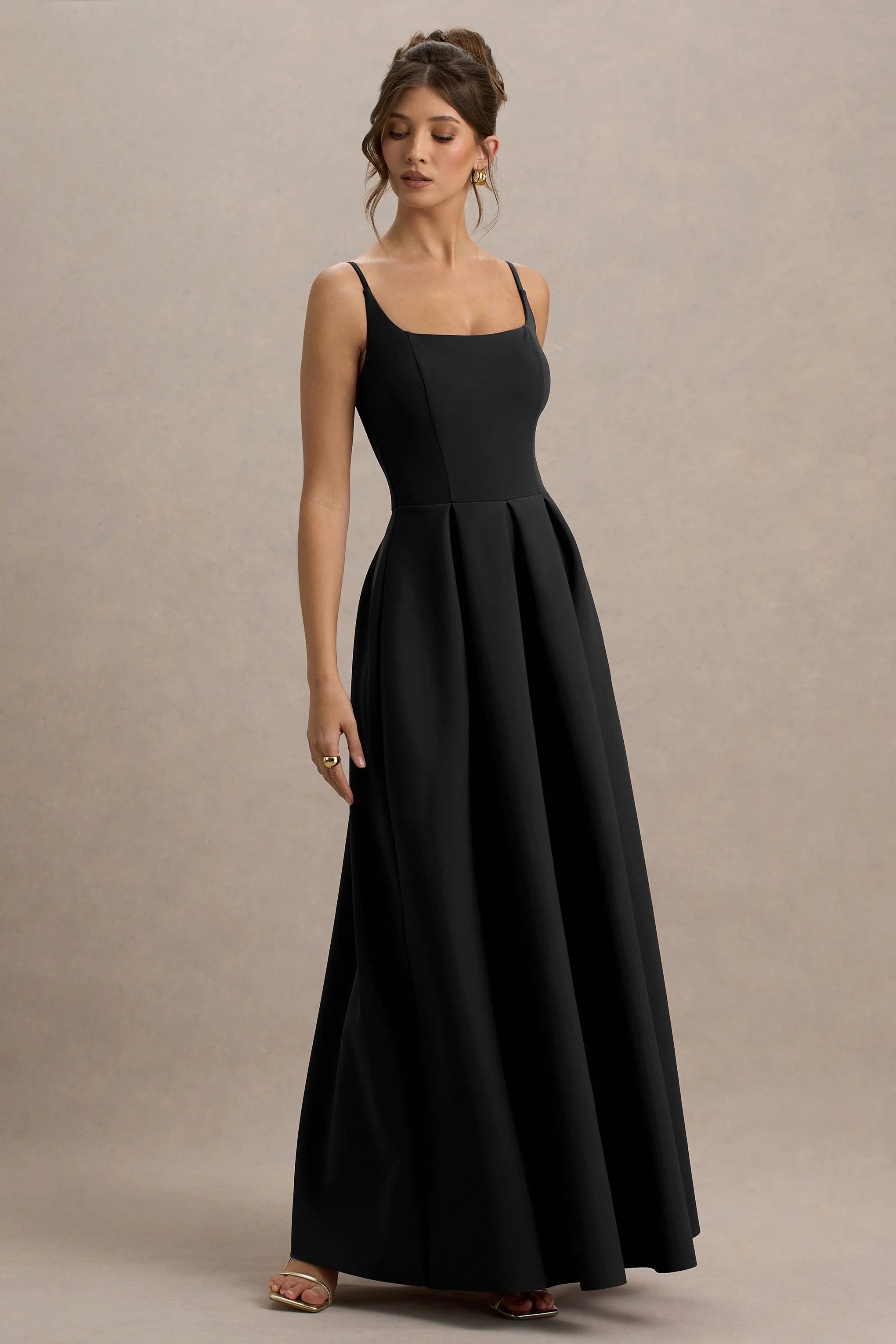 Bambina Black Scoop Neck Pleated Maxi Dress