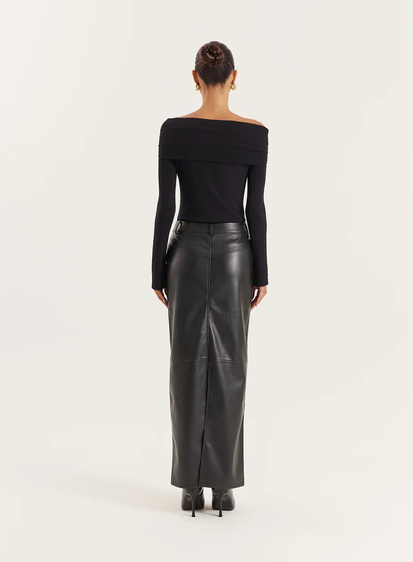 Black Gold Hardware Detail Knitted Long Sleeve Top